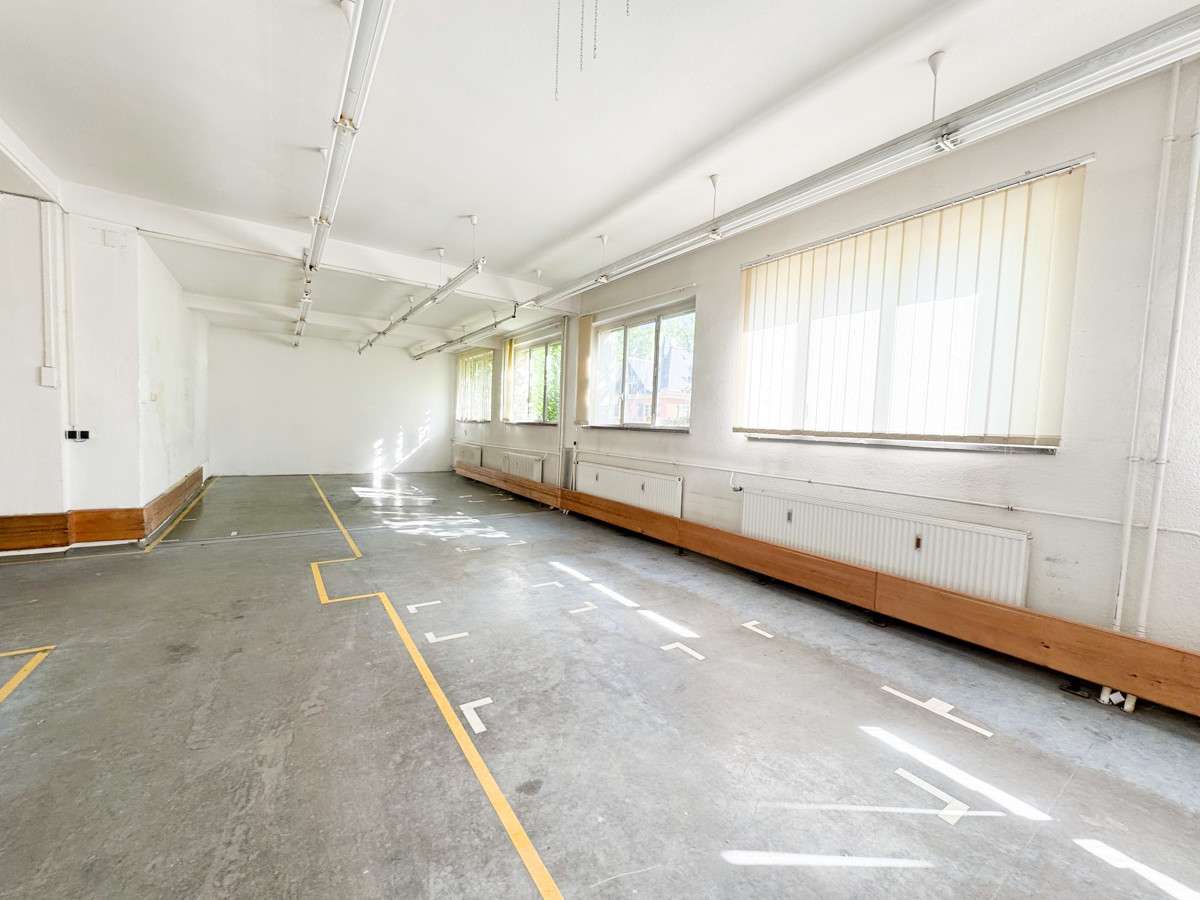 Thumbnail-Halle in Chemnitz Siegmar 540,00 € 180 m²