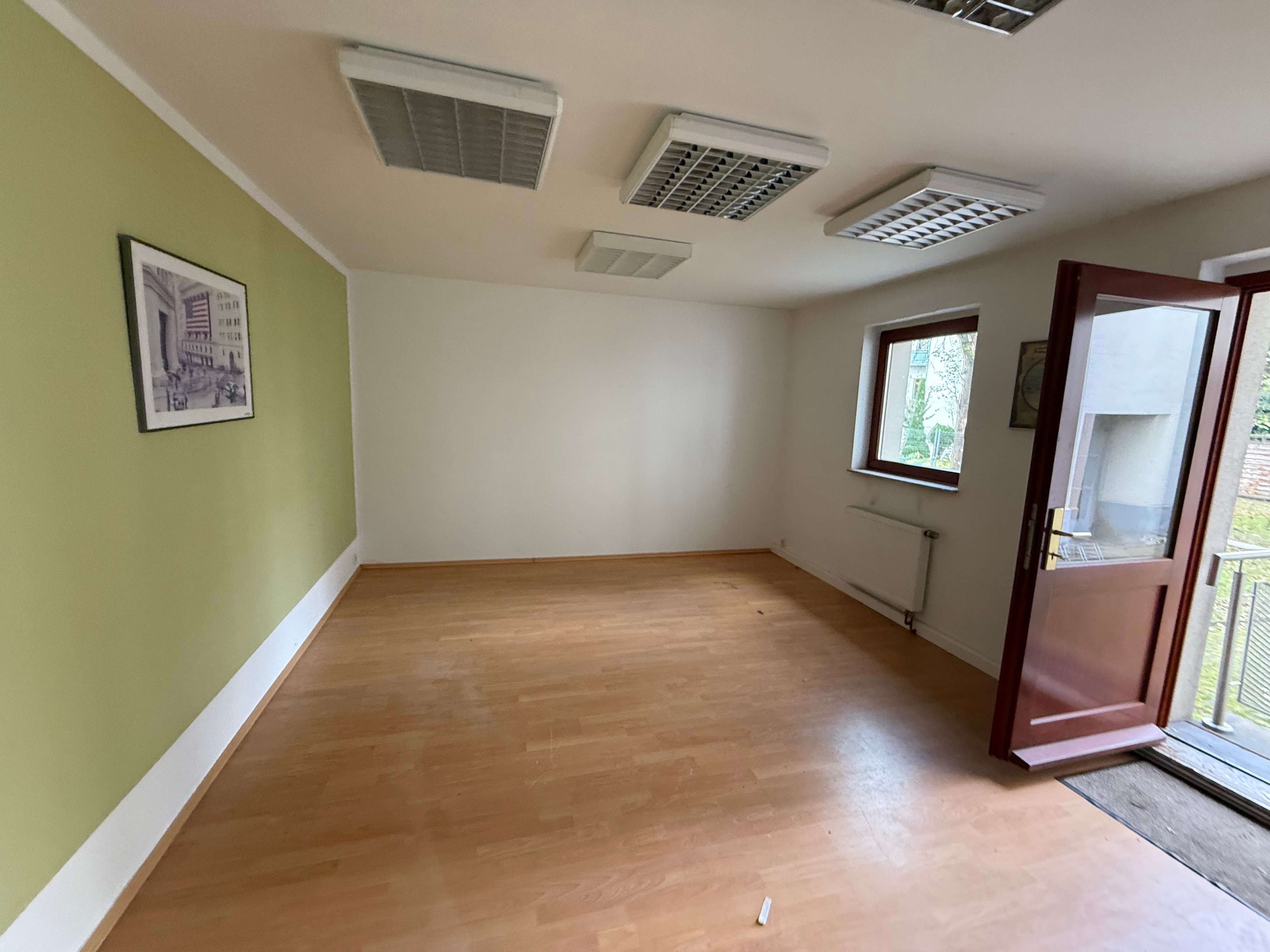 Thumbnail-Büro in Chemnitz 623,00 € 123.76 m²