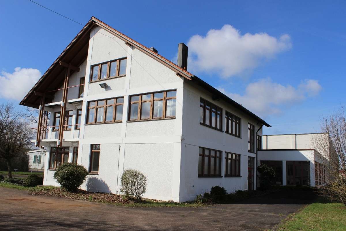 Thumbnail-Büro in Meitingen 2.840,50 € 436.72 m²