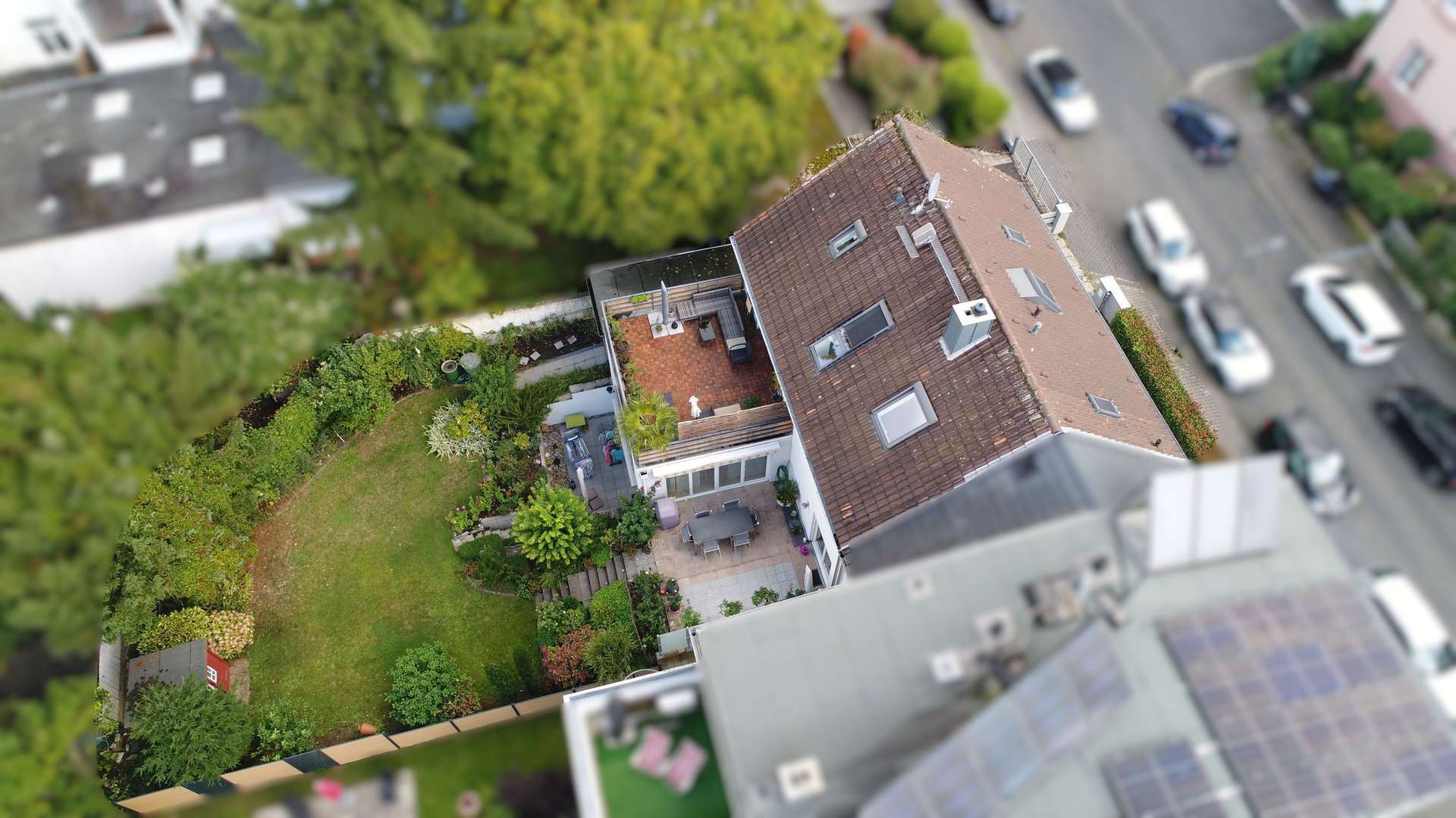 Thumbnail-Haus zum Kaufen in Frankfurt am Main 749.000,00 € 350 m²