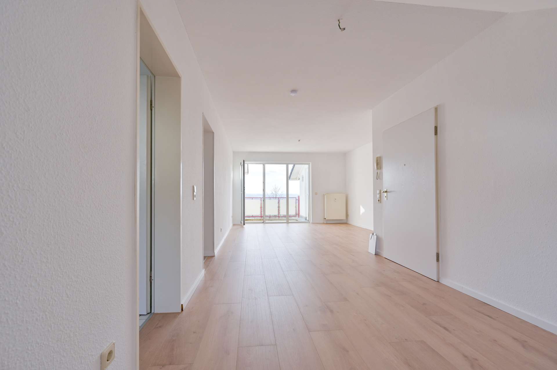 Thumbnail-Wohnung zum Mieten in Hohenstein-Ernstthal 350,00 € 56.76 m²