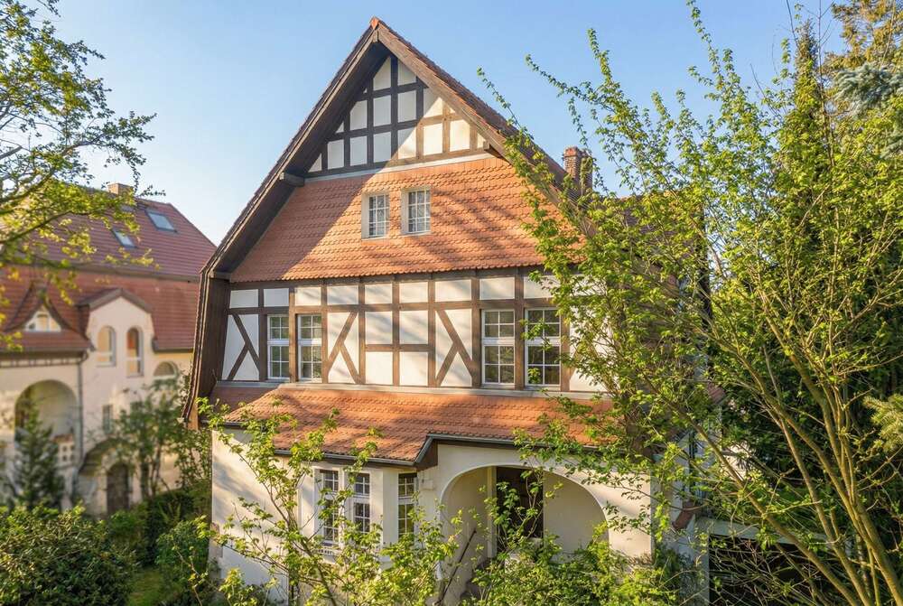 Thumbnail-Haus zum Kaufen in Berlin 2.400.000,00 € 344 m²