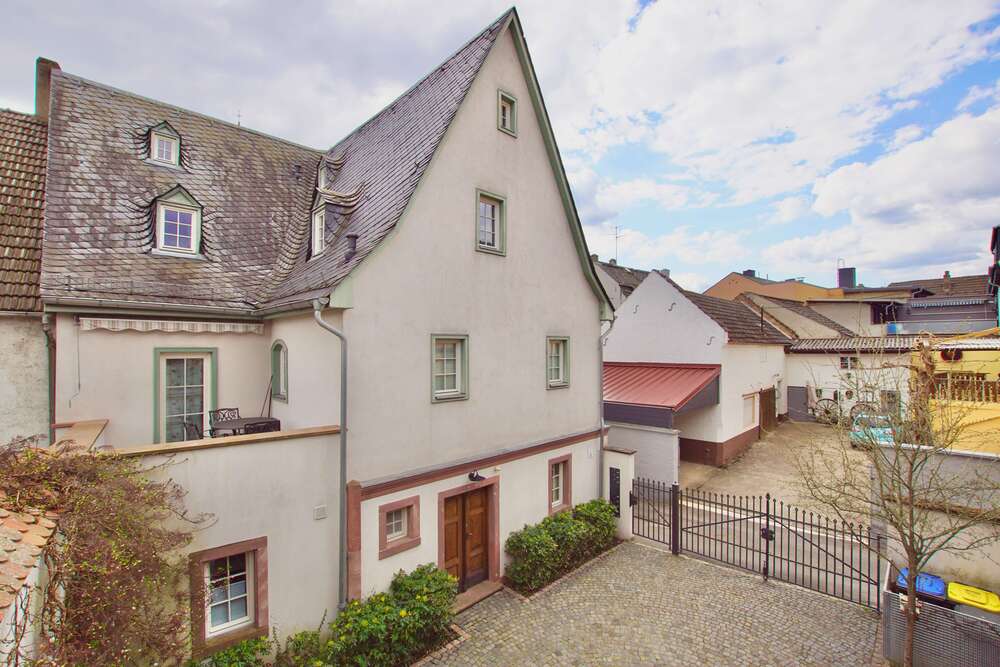 Thumbnail-Haus zum Kaufen in Eltville am Rhein 1.690.000,00 € 459 m²