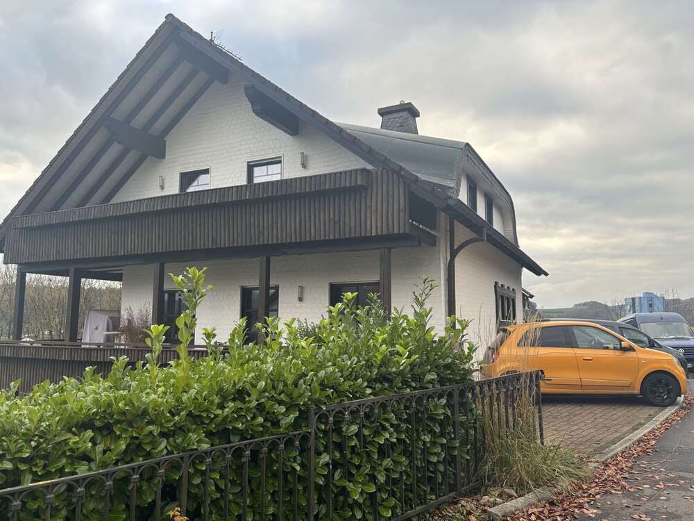 Thumbnail-Haus zum Kaufen in Finnentrop 265.000,00 € 191 m²