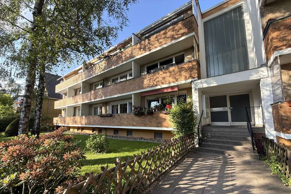 Thumbnail-Wohnung zum Kaufen in Berlin-Lichterfelde 149.000,00 € 42.03 m²