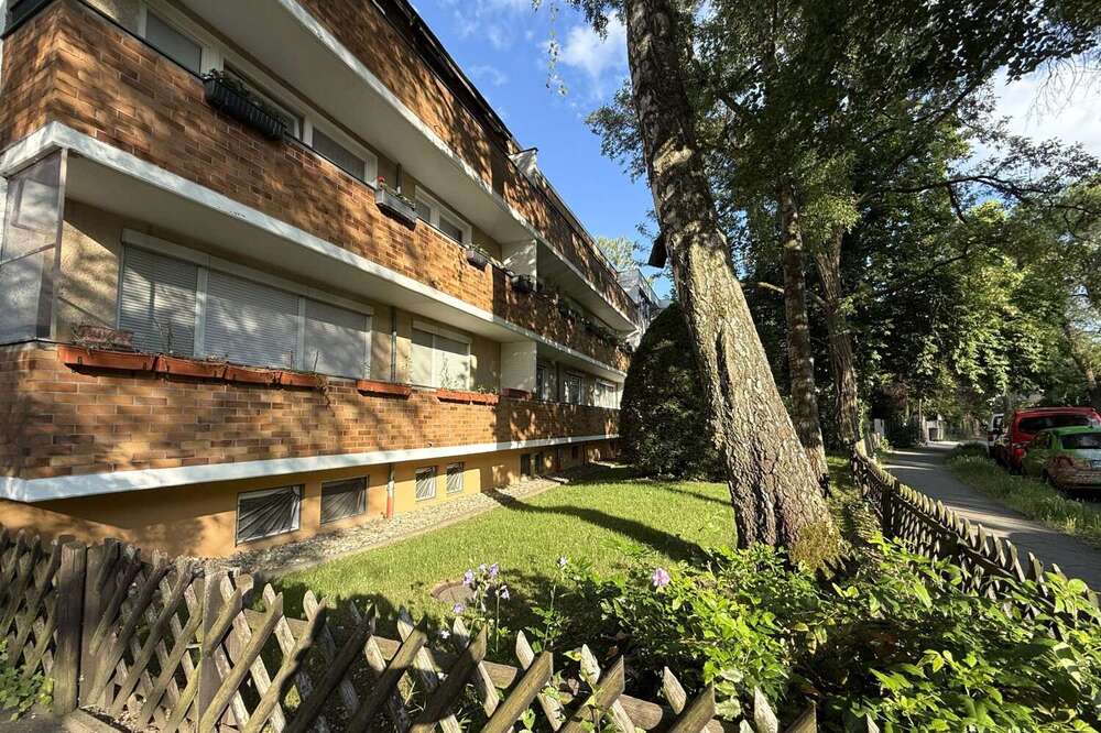 Thumbnail-Wohnung zum Kaufen in Berlin-Lichterfelde 275.000,00 € 73.32 m²