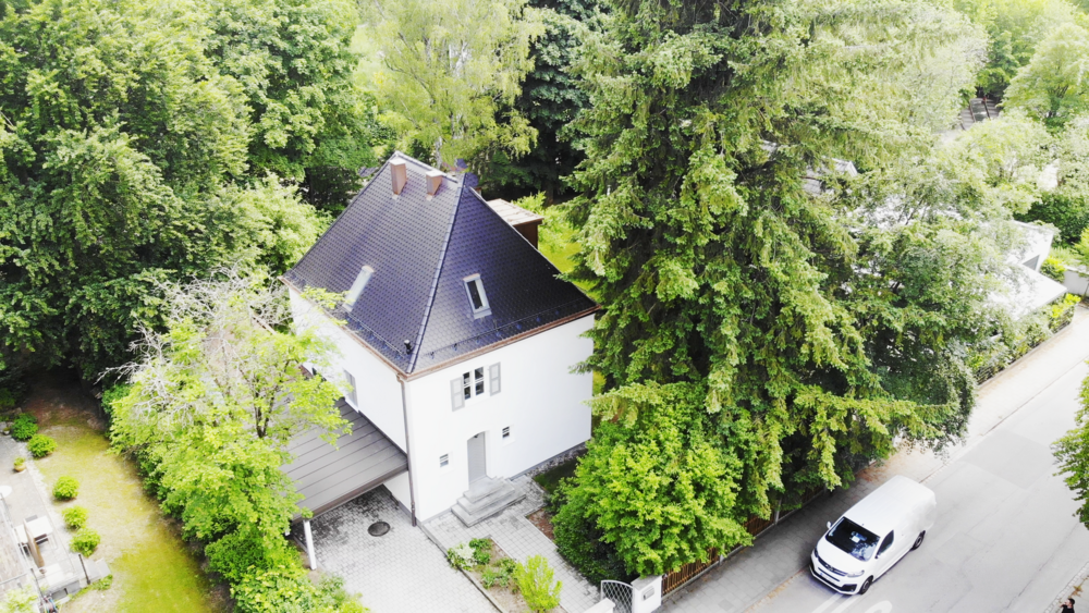 Thumbnail-Haus zum Kaufen in Großhesselohe 3.790.000,00 € 209 m²