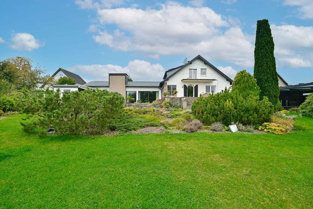 Thumbnail-Haus zum Kaufen in Iserlohn 1.290.000,00 € 307 m²