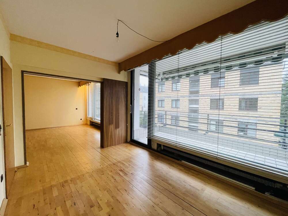 Thumbnail-Wohnung zum Kaufen in Düsseldorf 329.000,00 € 90 m²
