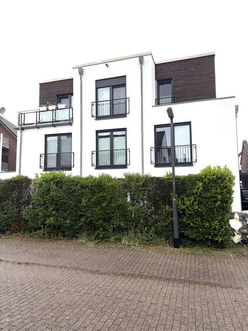 Thumbnail-Wohnung zum Mieten in Duisburg Baerl 1.500,00 € 148 m²