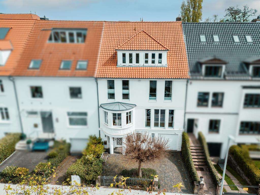 Thumbnail-Haus zum Kaufen in Hannover 2.600.000,00 € 438 m²