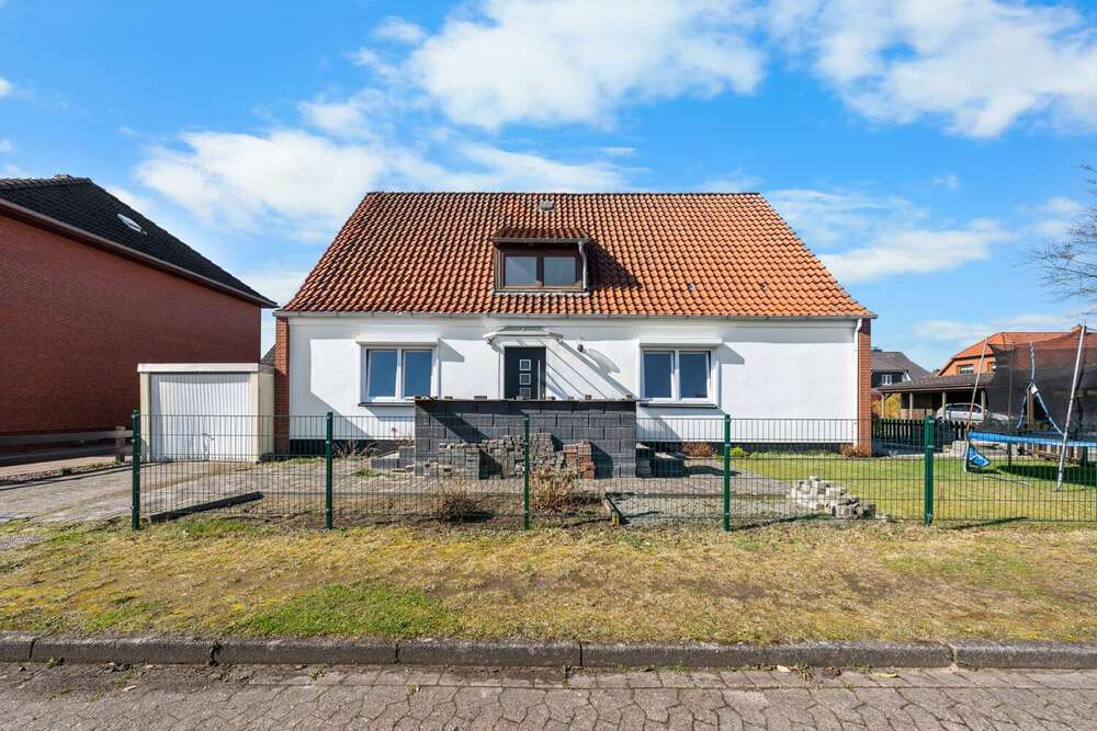 Thumbnail-Wohnung zum Kaufen in Weyhe 150.000,00 € 91 m²