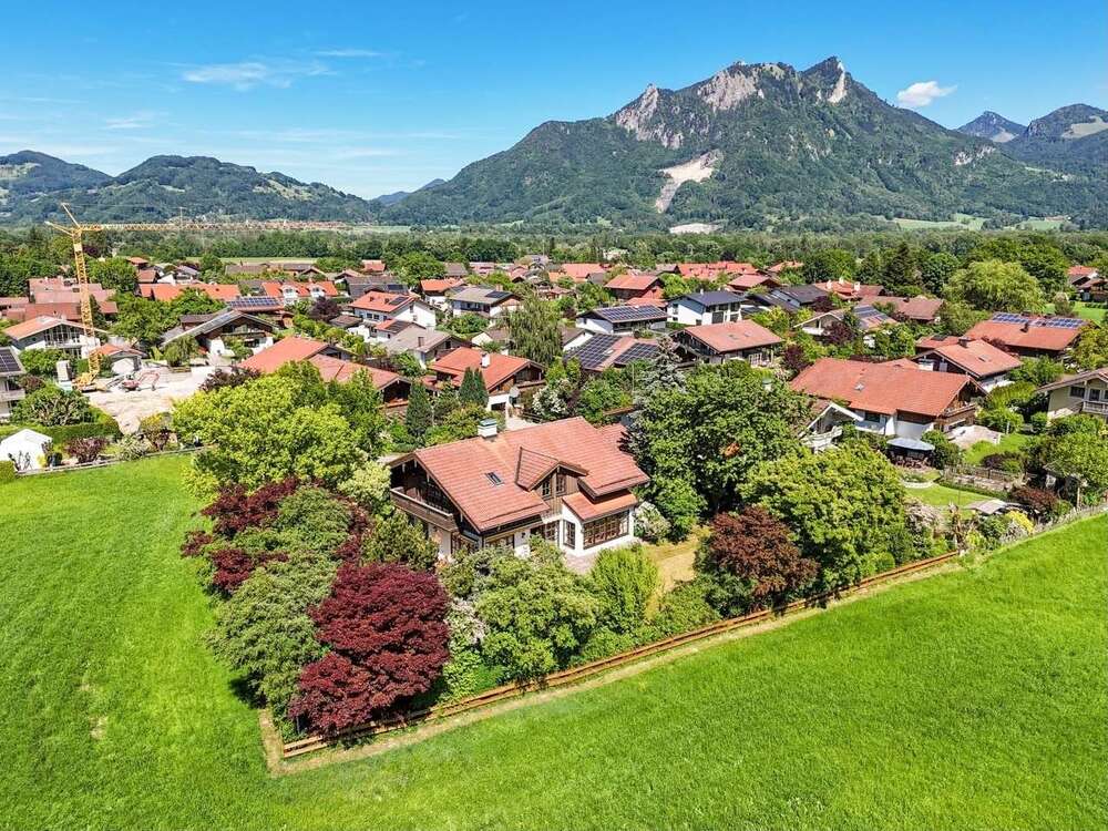 Thumbnail-Haus zum Kaufen in Flintsbach 1.750.000,00 € 252 m²