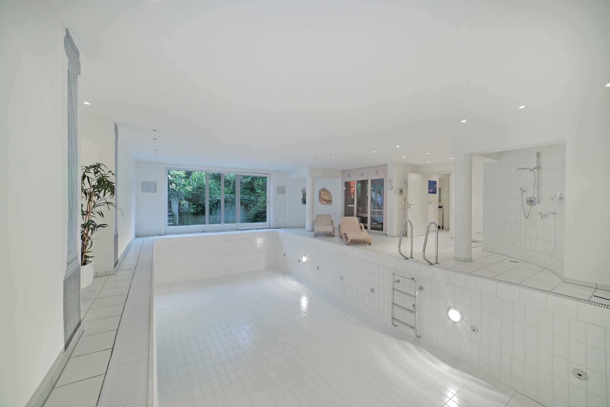 Thumbnail-Haus zum Kaufen in München 3.390.000,00 € 338 m²