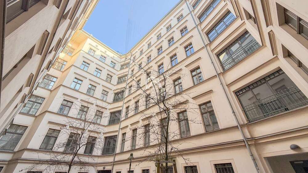 Thumbnail-Büro in Berlin 3.380.000,00 € 675.96 m²
