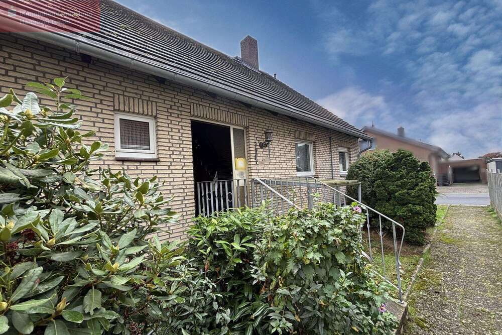 Thumbnail-Haus zum Kaufen in Lehrte 220.000,00 € 110 m²