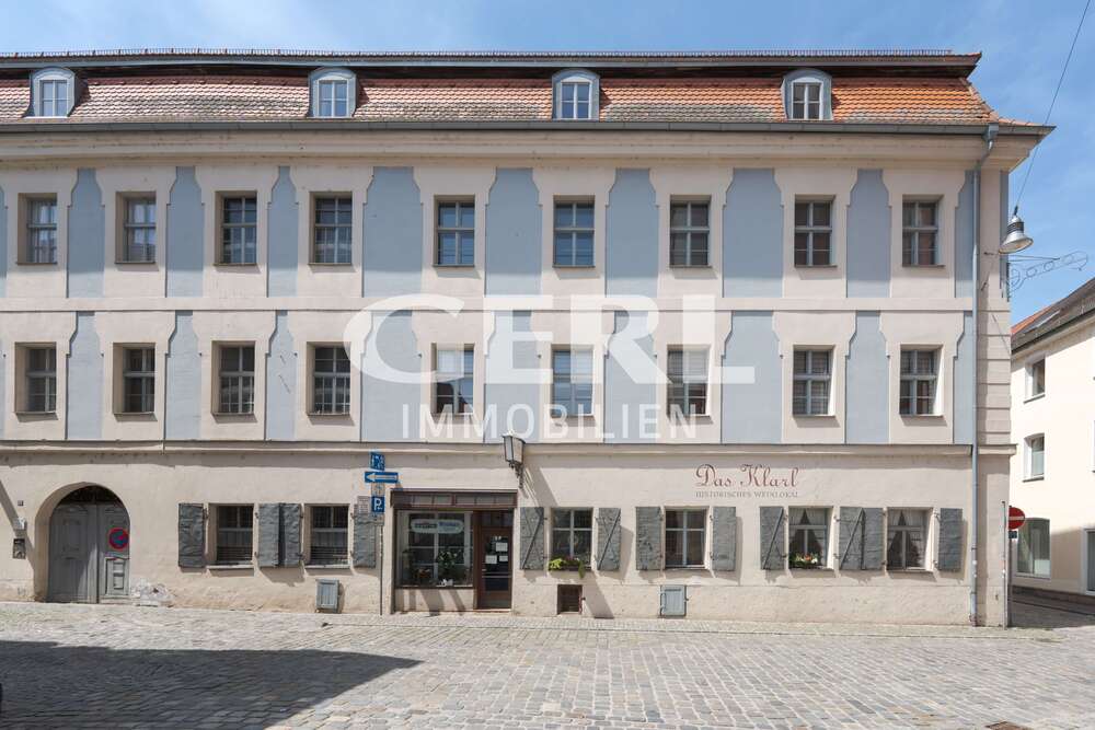 Thumbnail-Wohnung zum Mieten in Straubing 950,00 € 128.99 m²