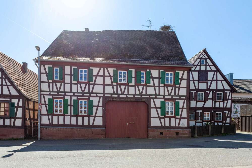 Thumbnail-Haus zum Kaufen in Winden 299.000,00 € 339 m²