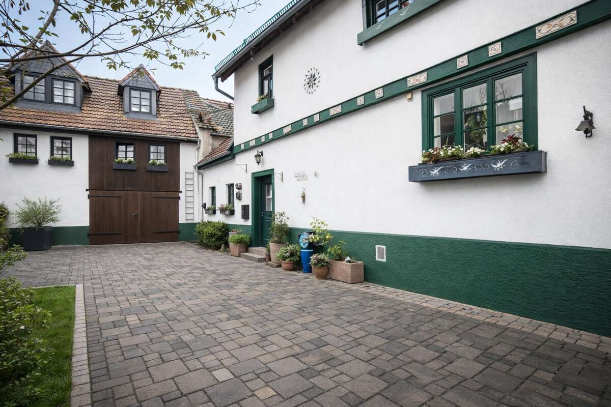 Thumbnail-Haus zum Kaufen in Wehrheim Pfaffenwiesbach 339.000,00 € 187 m²