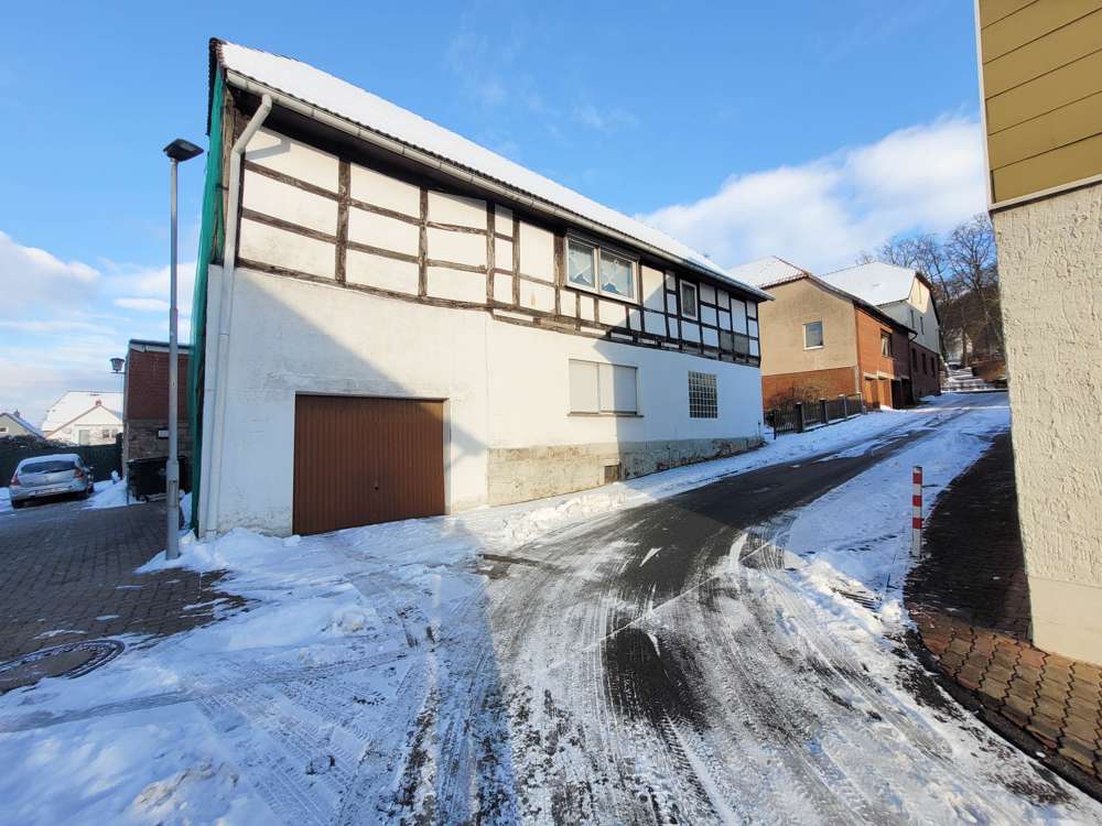 Thumbnail-Haus zum Kaufen in Salzhemmendorf 59.900,00 € 147 m²