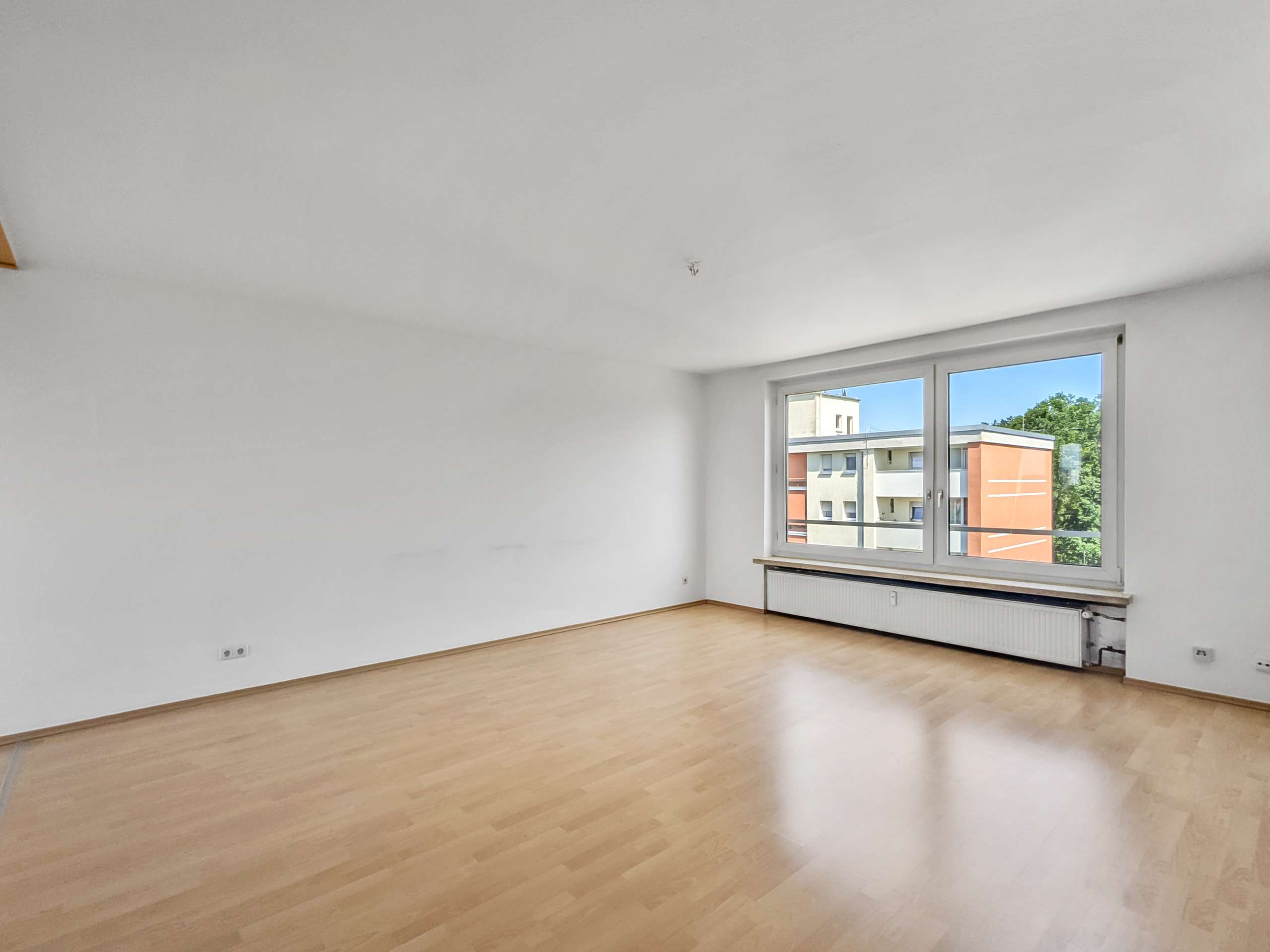 Thumbnail-Wohnung zum Kaufen in Bruchköbel 250.000,00 € 93 m²