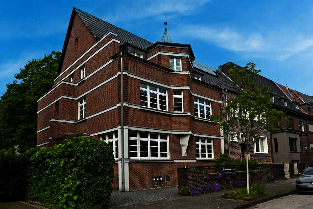 Thumbnail-Haus zum Kaufen in Duisburg 1.365.000,00 € 342 m²