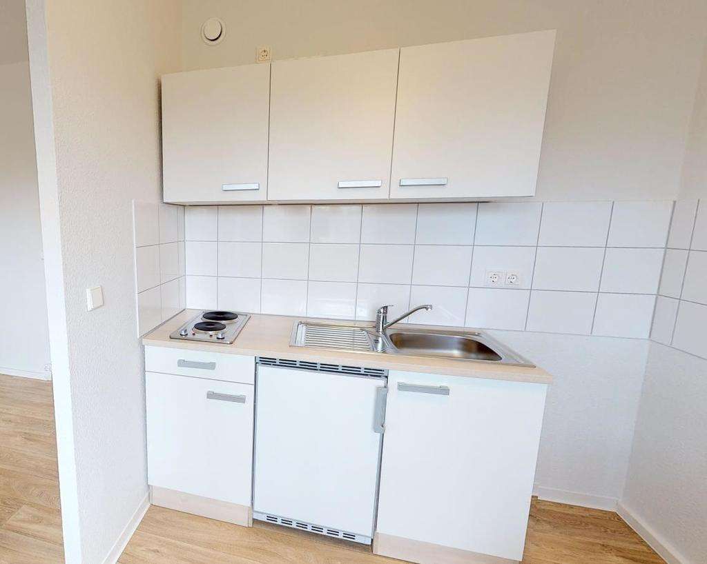 Thumbnail-Wohnung zum Mieten in Halle 263,00 € 31.26 m²