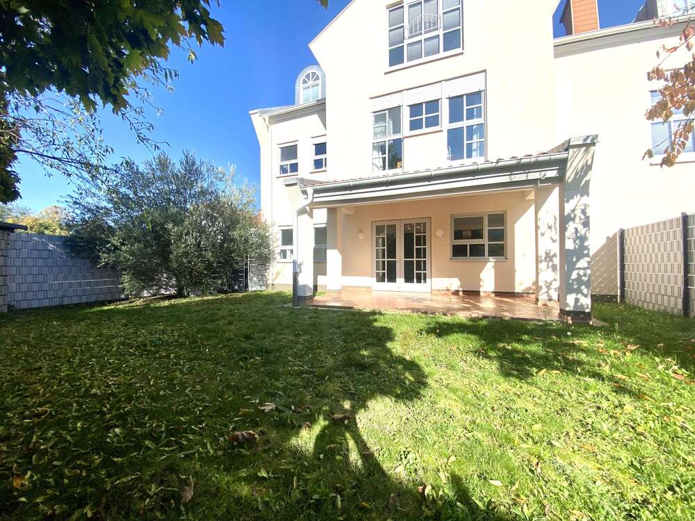 Thumbnail-Wohnung zum Mieten in Neustadt 1.300,00 € 107 m²