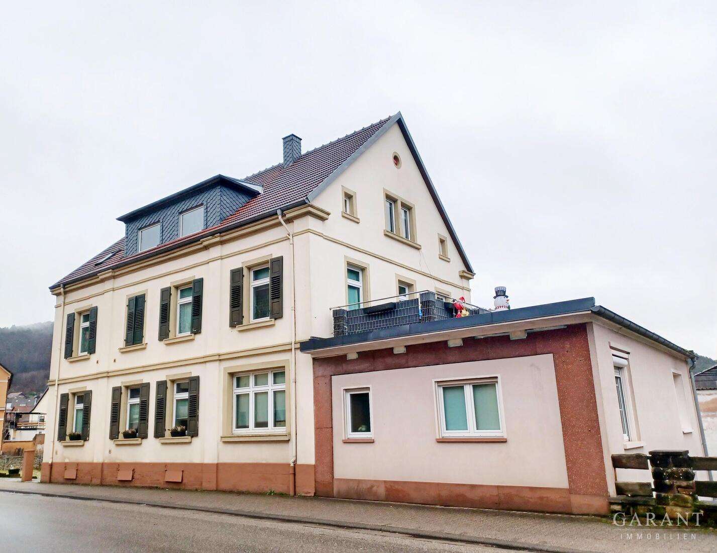 Thumbnail-Haus zum Kaufen in Hinterweidenthal 420.000,00 € 390 m²