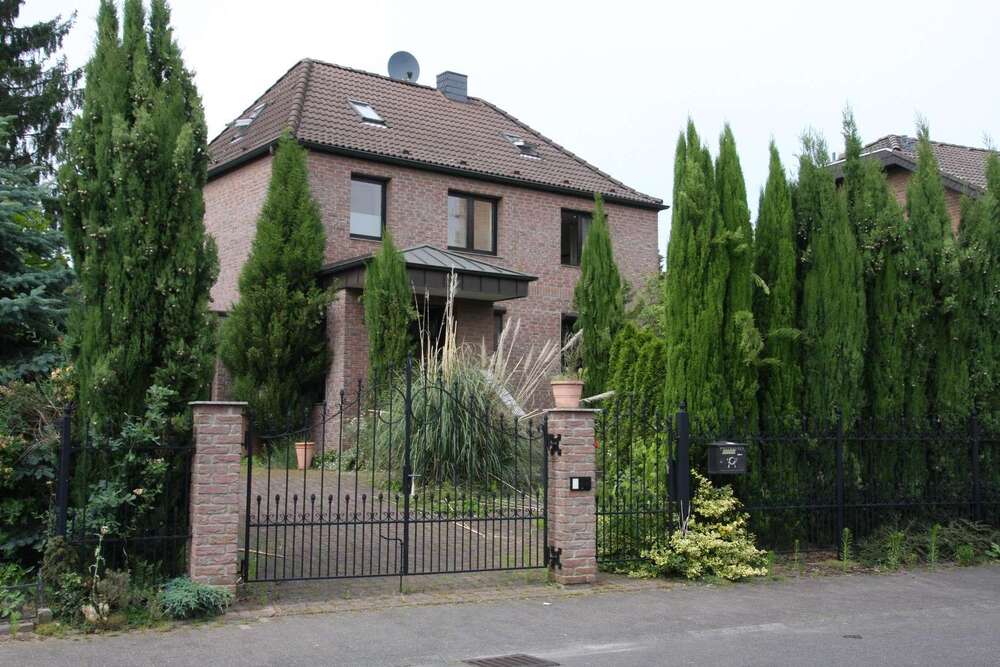 Thumbnail-Haus zum Mieten in Ratingen 2.999,00 € 194 m²