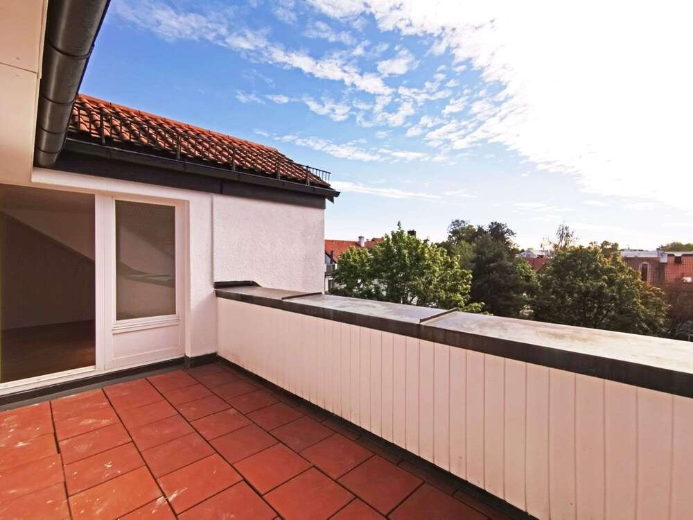 Thumbnail-Wohnung zum Mieten in Unterhaching 1.460,00 € 90.52 m²