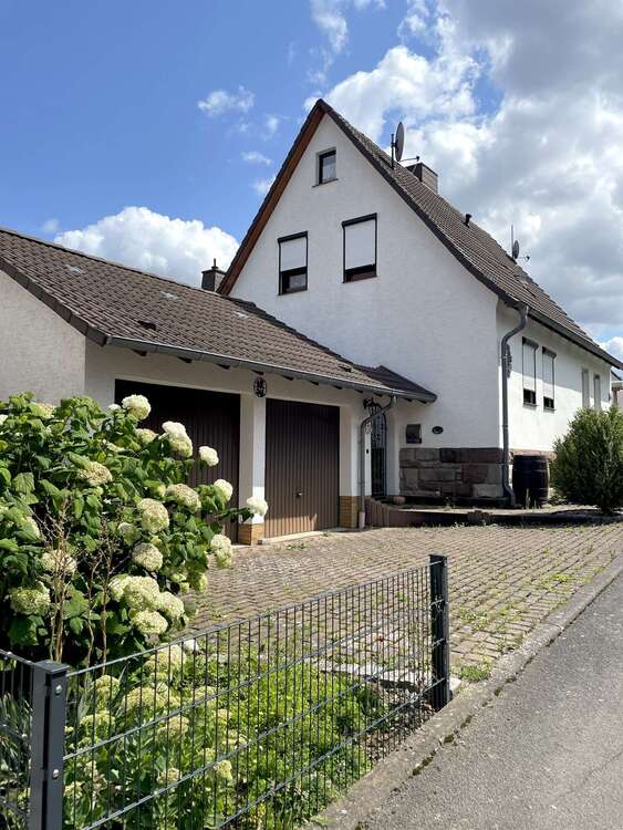 Thumbnail-Haus zum Kaufen in Calden 140.000,00 € 88 m²