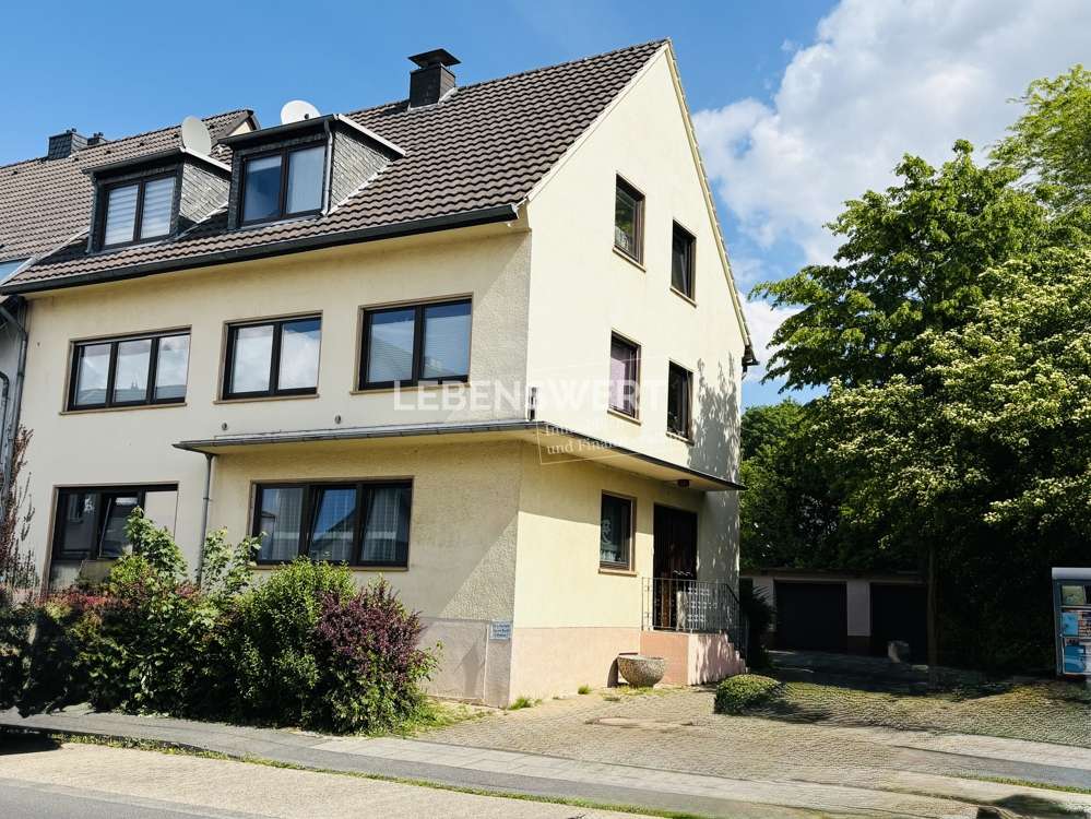 Thumbnail-Haus zum Kaufen in Siegburg Kaldauen 549.000,00 € 231 m²