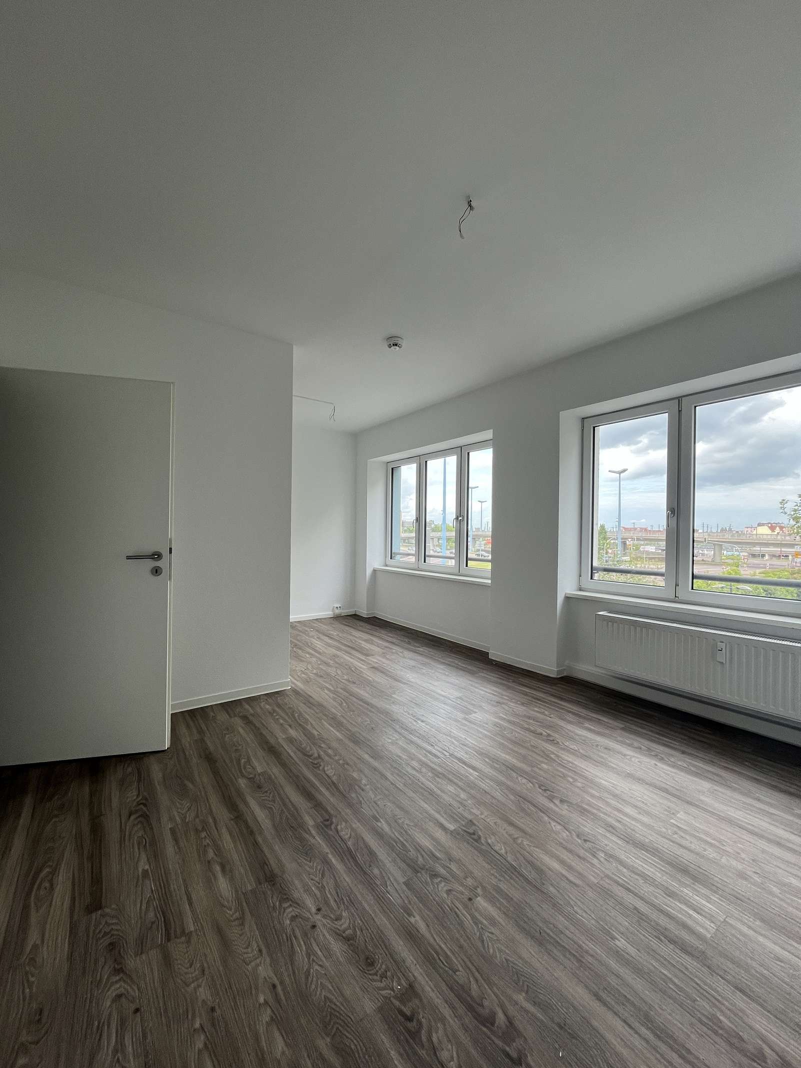 Thumbnail-Wohnung zum Mieten in Halle 358,00 € 54.75 m²