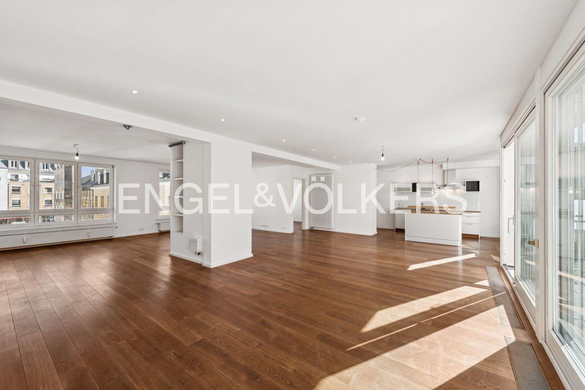 Thumbnail-Wohnung zum Kaufen in Köln - Altstadt-Nord 1.070.000,00 € 147 m²