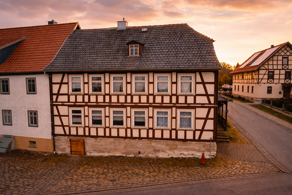 Thumbnail-Haus zum Kaufen in Heldburg 69.000,00 € 150 m²