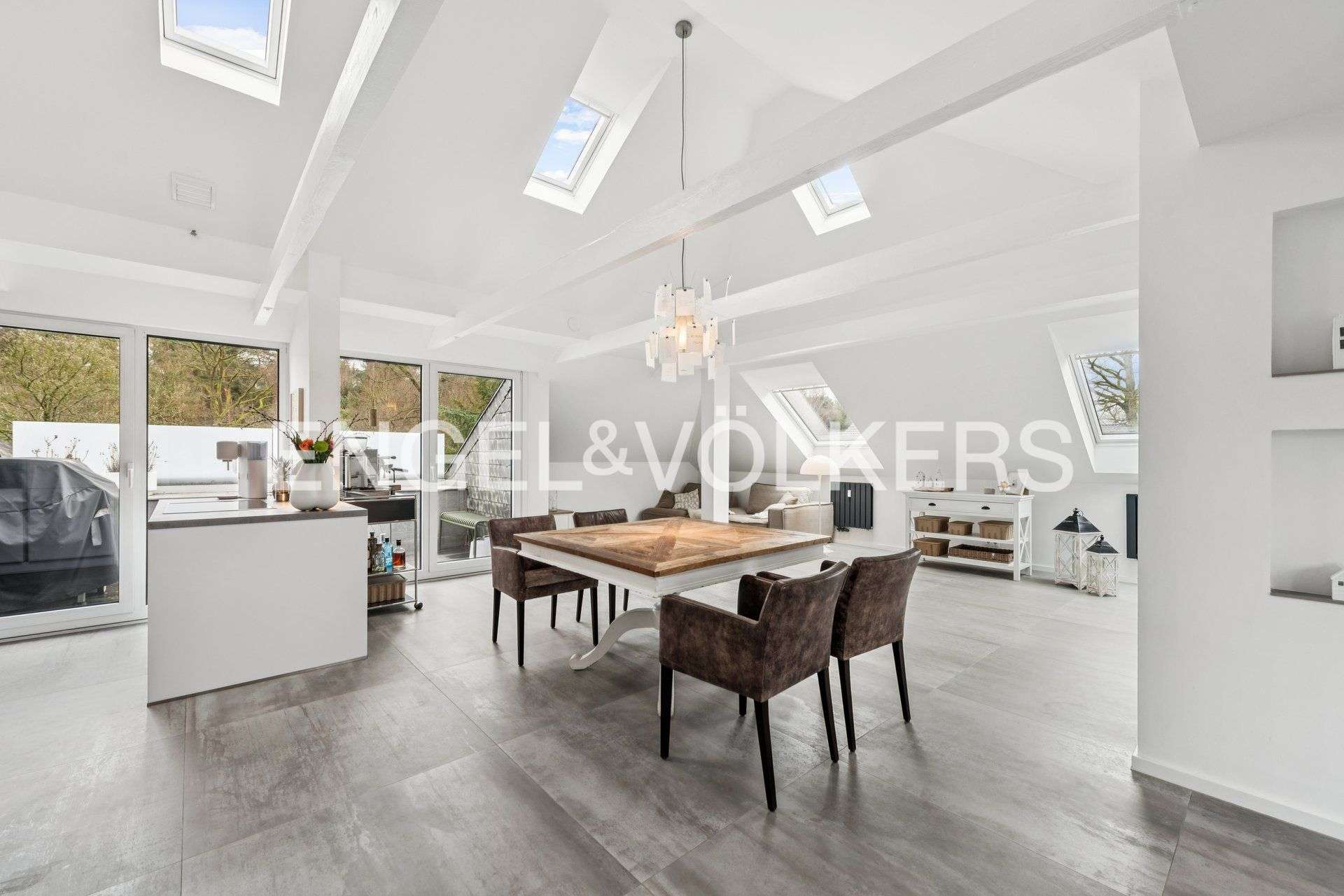 Thumbnail-Wohnung zum Mieten in Köln 2.100,00 € 146 m²