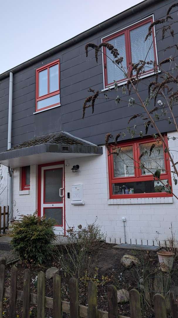 Thumbnail-Haus zum Kaufen in Kiel 375.000,00 € 131 m²