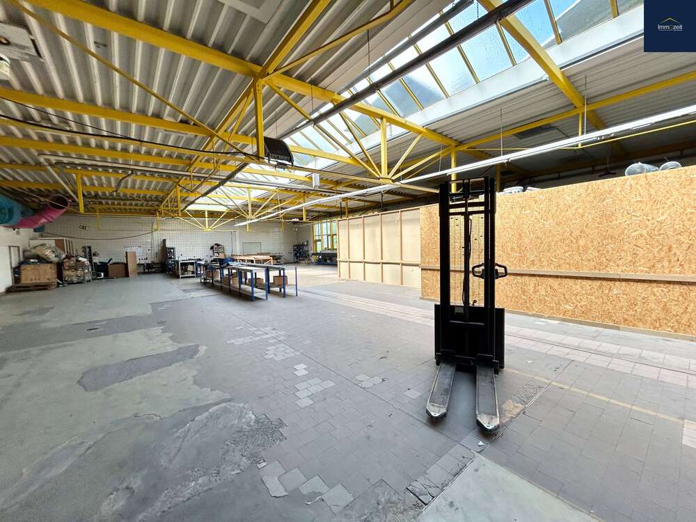 Thumbnail-Halle in Tamm 2.895,00 € 386 m²