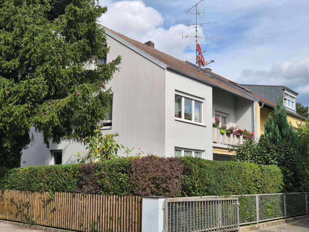 Thumbnail-Haus zum Kaufen in Augsburg 630.000,00 € 180 m²