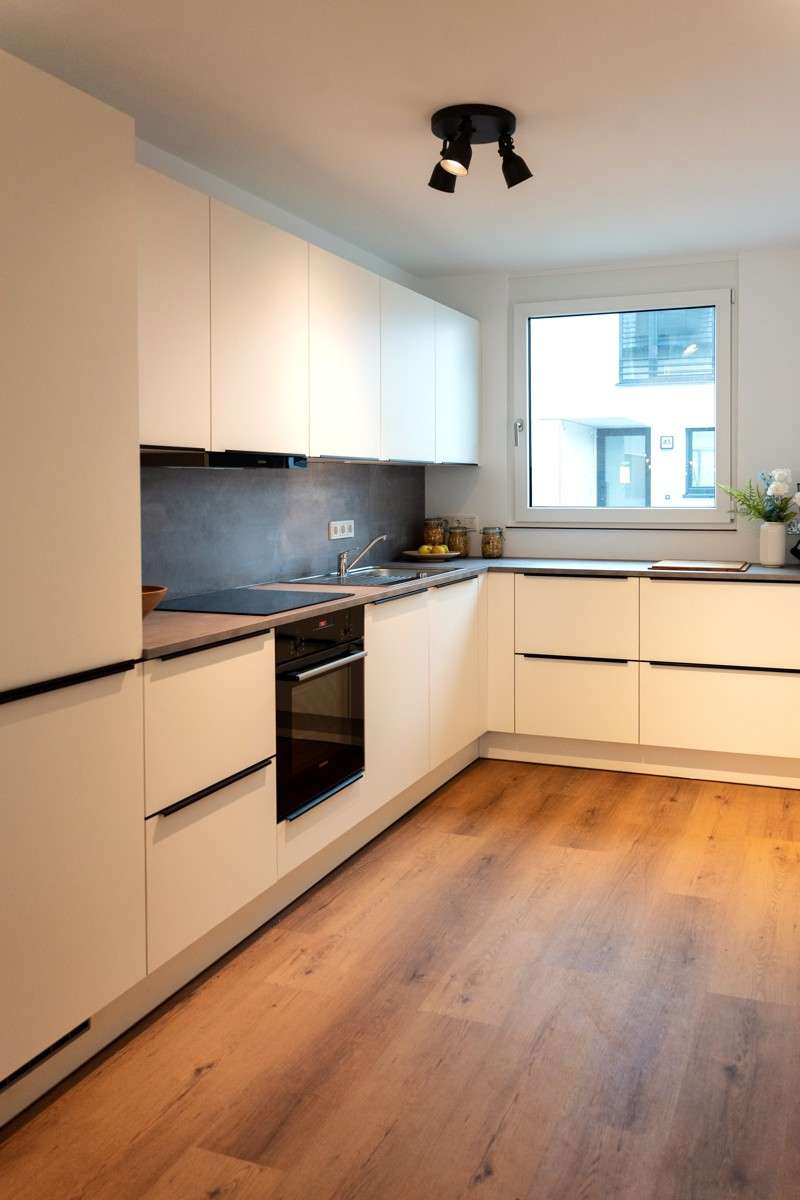 Thumbnail-Wohnung zum Mieten in Kerpen Türnich 2.060,00 € 144.9 m²