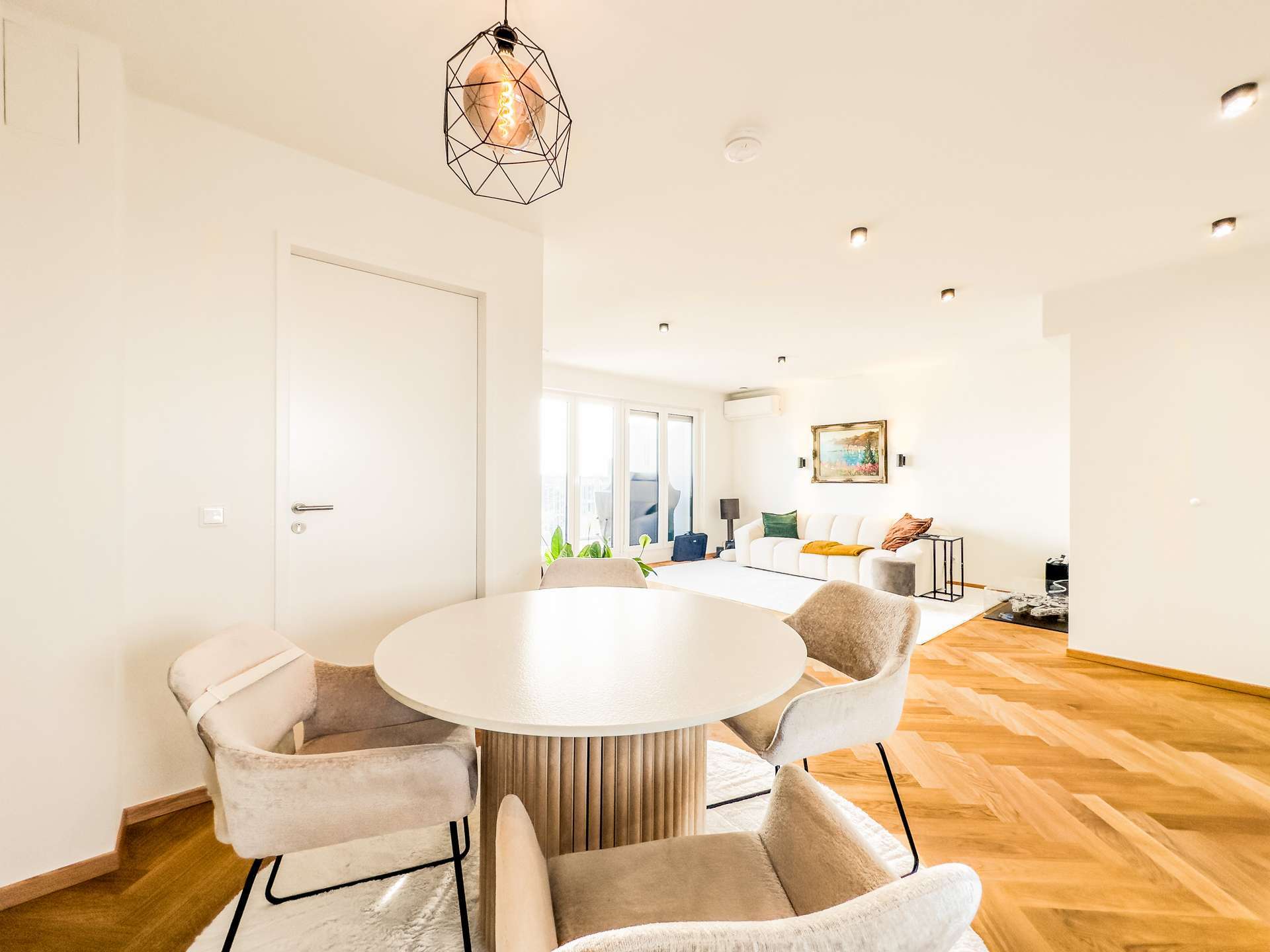 Thumbnail-Wohnung zum Mieten in Düsseldorf 2.345,00 € 105.12 m²