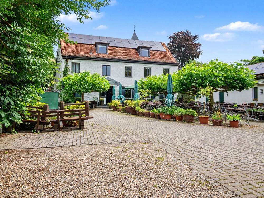 Thumbnail-Haus zum Kaufen in Düsseldorf 2.999.000,00 € 194.96 m²