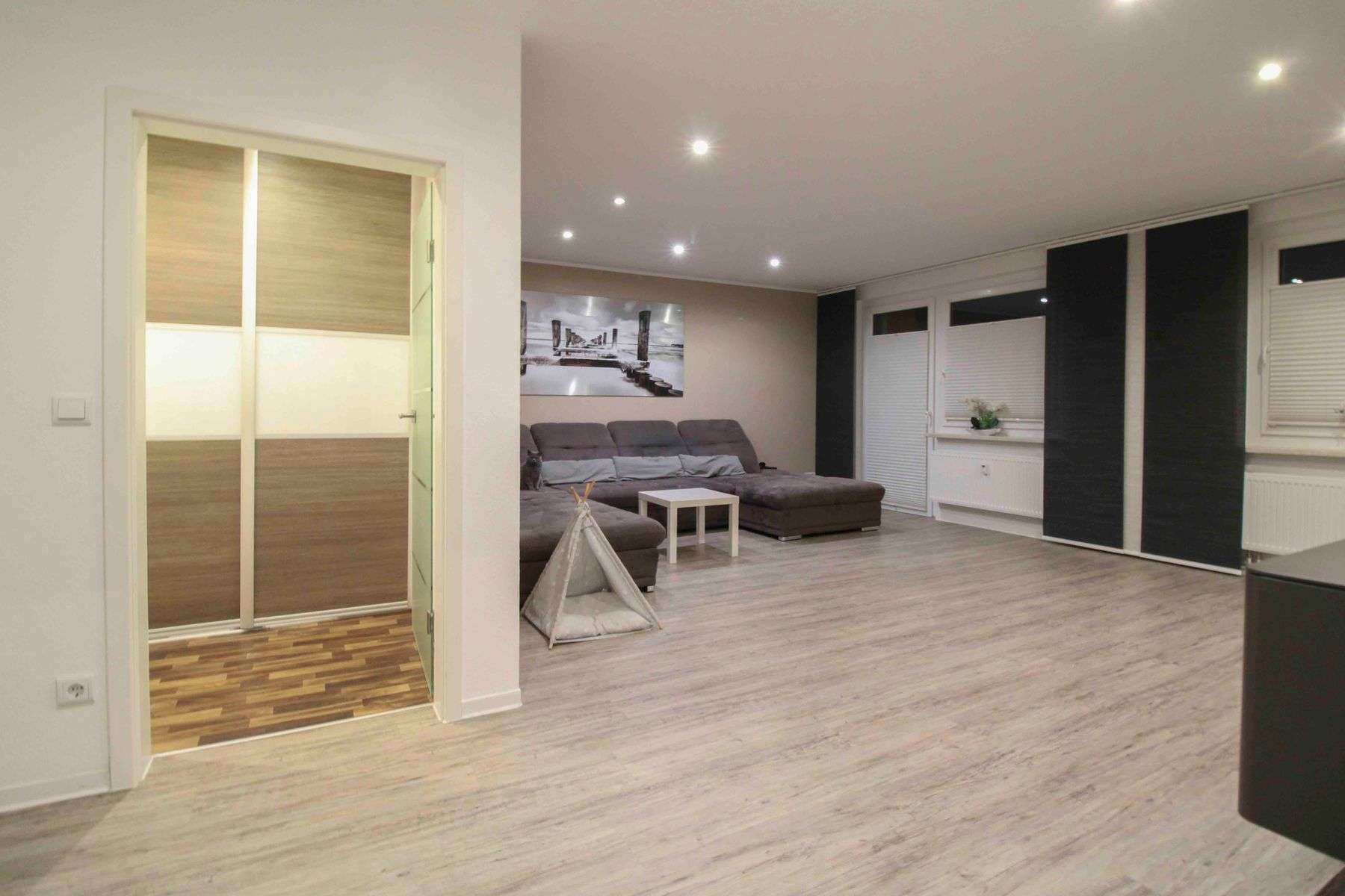 Thumbnail-Wohnung zum Kaufen in Chemnitz 135.000,00 € 125.15 m²