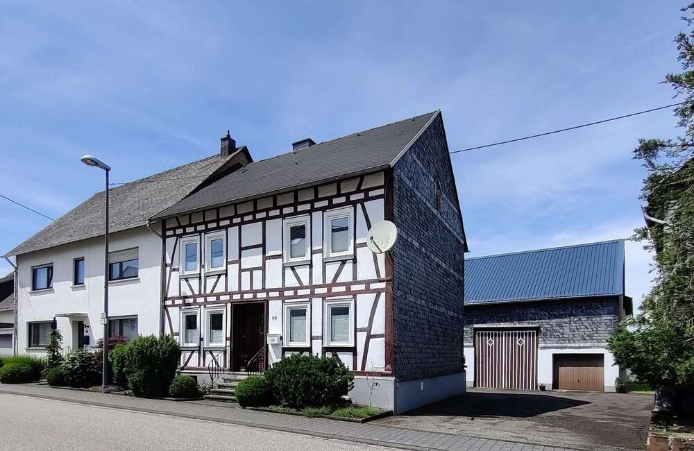 Thumbnail-Haus zum Kaufen in Peterswald-Löffelscheid 495.000,00 € 280 m²