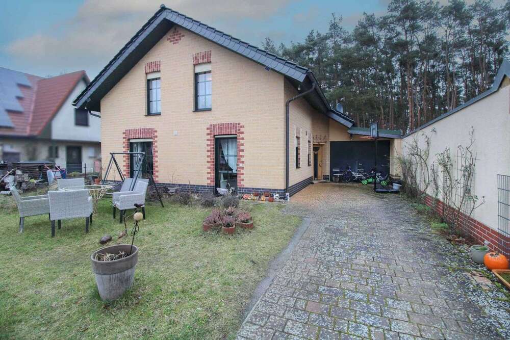 Thumbnail-Haus zum Kaufen in Rathenow 455.000,00 € 204.11 m²