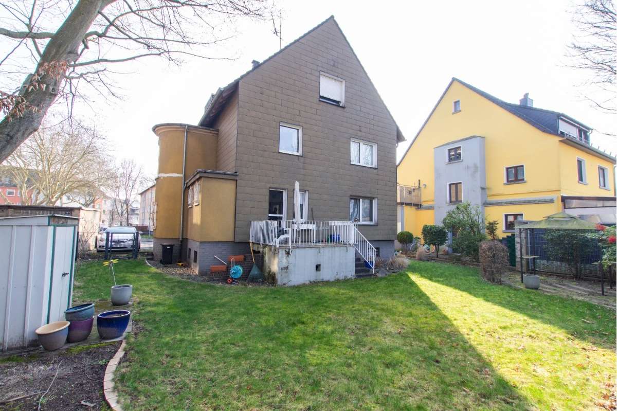 Thumbnail-Haus zum Kaufen in Essen 440.000,00 € 229 m²