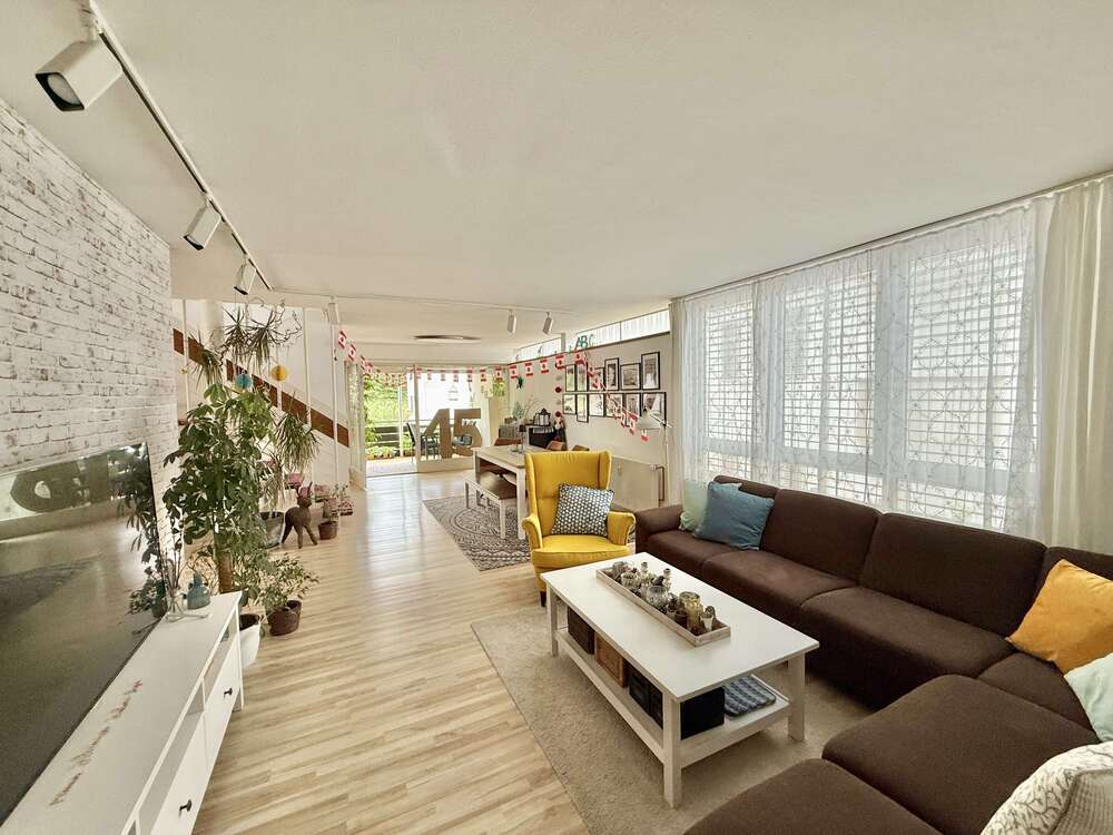 Thumbnail-Haus zum Kaufen in Stuttgart 749.000,00 € 301 m²