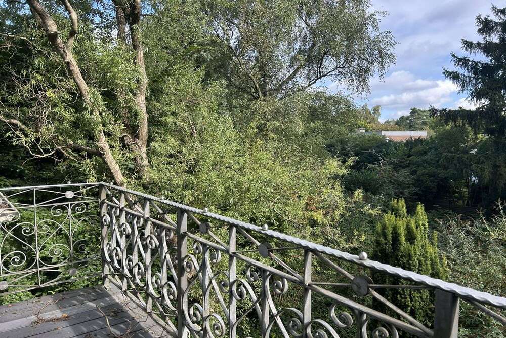 Thumbnail-Haus zum Kaufen in Hamburg 1.700.000,00 € 240 m²