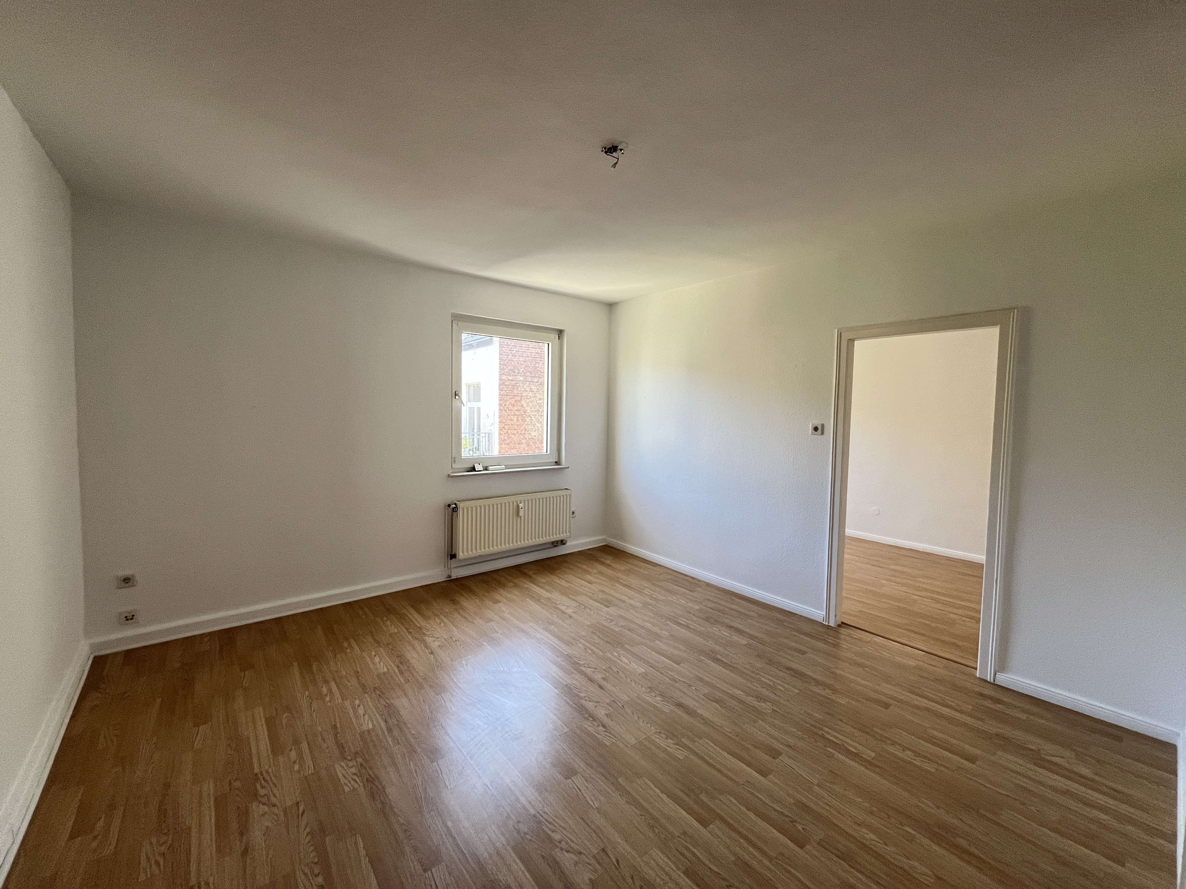 Thumbnail-Wohnung zum Kaufen in Düsseldorf 275.000,00 € 49.58 m²